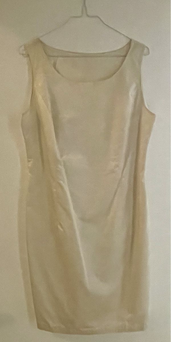 Costumi: Sommer LAURÉL Kostüm, cremefarben, Gr 38 – Usato da Reinach BL venduto da sake08-2008 2