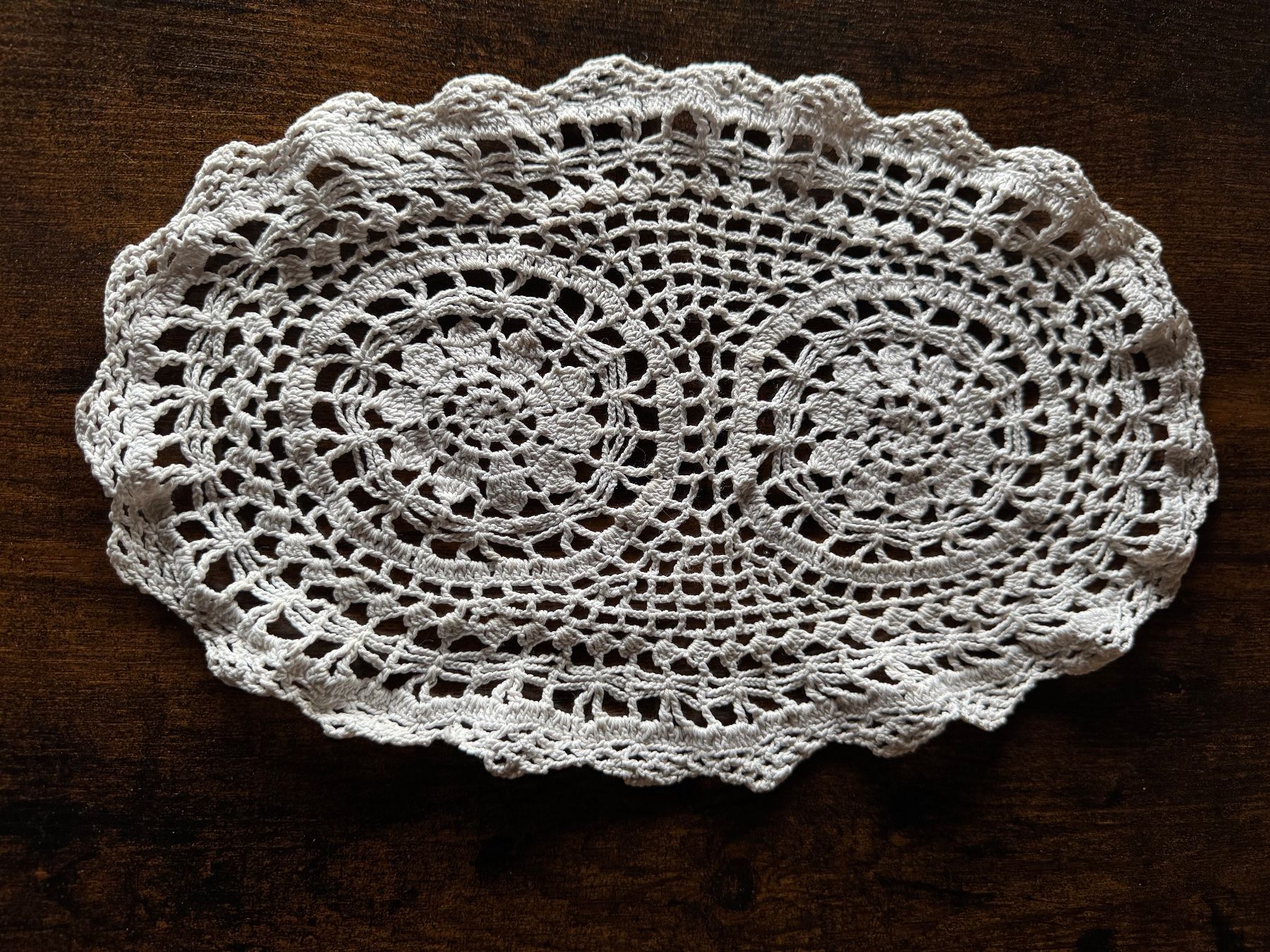 Sottobicchieri: Handgestricktes Deckchen, Mitteldecke, Tischdeko Vintage – Usato da Bern venduto da Moonsleeper