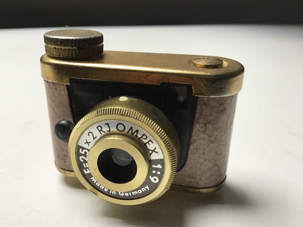 Appareil photo  Olympus OM 40  avec objectif 52 mm. - Label Emmaüs
