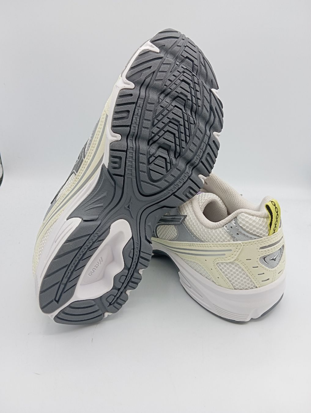 Mizuno Chaussures hommes: Mizuno MXR (EU41) – Neuf avec emballage d'origine à Schaffhausen par outlez 6