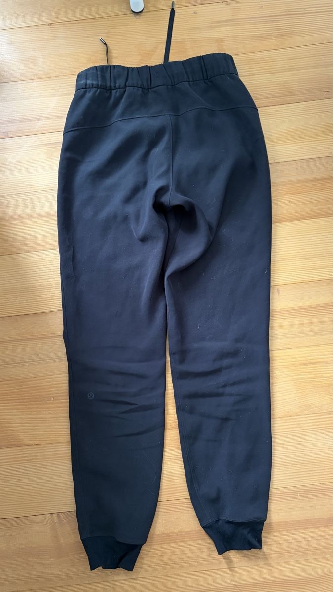 Lululemon Pantaloni: Lululemon On The Fly Jogger – Usato da Solothurn venduto da nee_xd97 3