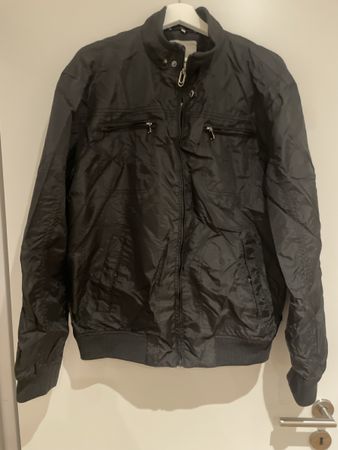 Schwarze Herren Jacke, Übergangsjacke, Grösse XXL