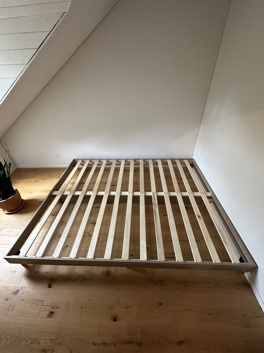 Betten: Bettgestell, 160x200cm – Gebraucht aus Bern von vib.