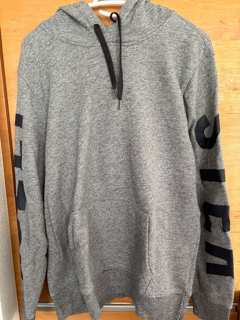 Hollister Pullover & Sweatshirts: Hoodie - Kapuzenpulli - Hollister - Grösse L – Neu (gemäss Beschreibung) aus Oberuzwil von jabano