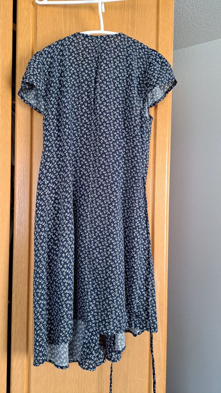Vestiti: blaues Blumen-Wickelkleid – Usato da Horw venduto da tan_5chx 1