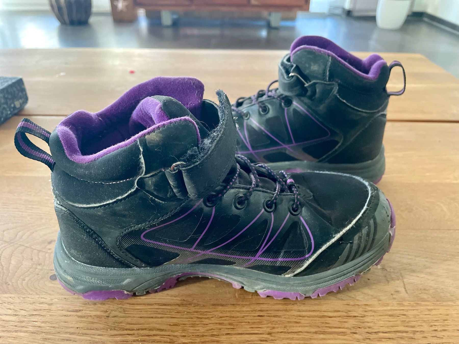Schuhe für Jungen: Schuhe von Shelltech AMITEX Grösse 35 – Gebraucht aus Fehraltorf von Marlene4 2