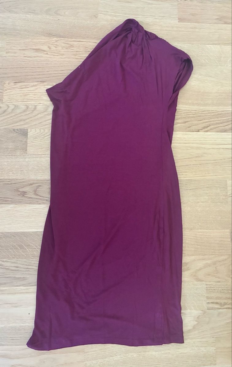 Sisley Vestiti: Sommer-Kleid Sisley Off-Shoulder – Nuovo (secondo la descrizione) da Unterengstringen venduto da vivienneberger