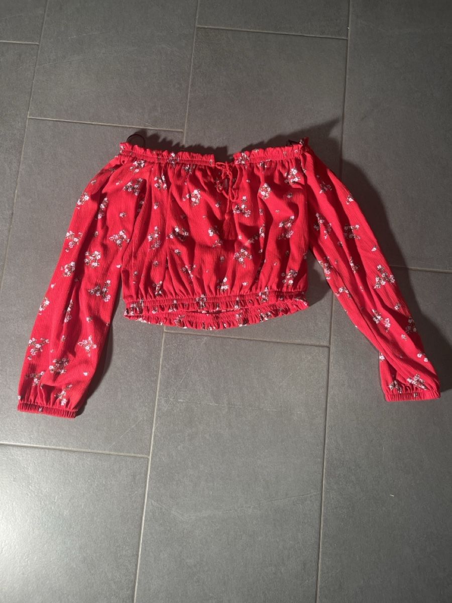 H&M Top: Rotes Sommer-Top H&M Divided, Grösse S – Usato da Fulenbach venduto da F8