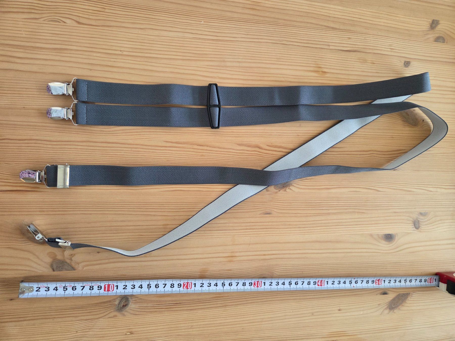 Altro in  Abbigliamento & Accessori: Hosenträger, grau – Usato da Liestal venduto da ITOlio