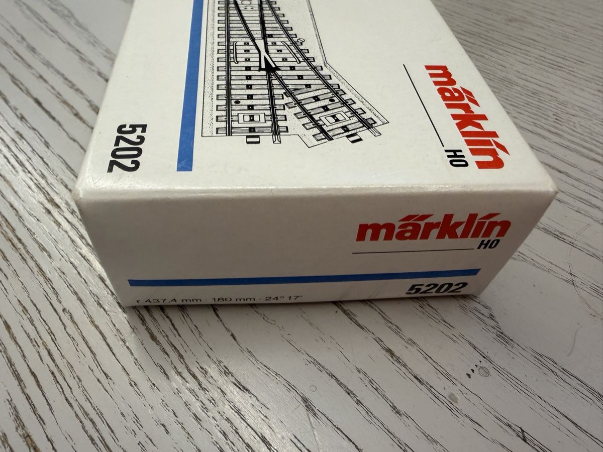 Märklin Modellini di ferrovie: Märklin 5202 Elektromagnetisches Weichenpaar – Usato da Lupsingen venduto da New-Haven 1