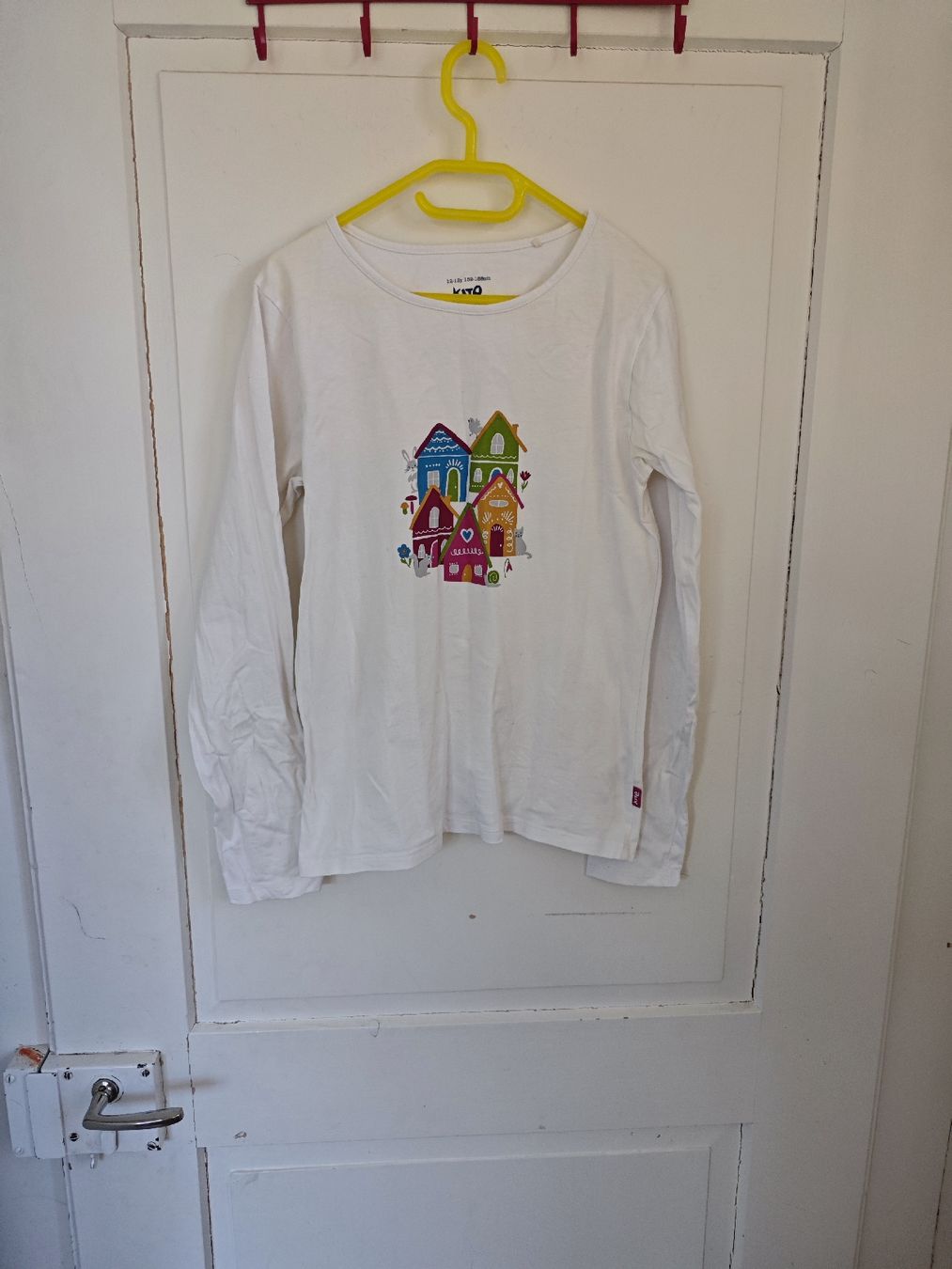 Maglioni & Felpe: Langarmshirt Kite Gr 152 – Usato da Winterthur venduto da Shorna
