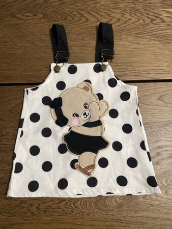 Kleid Tupfen Bär Applikation Grösse 12-18M