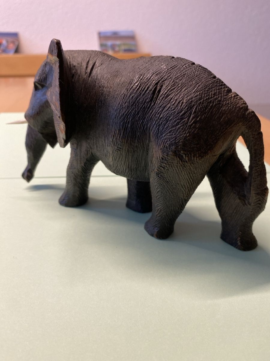 Figuren: Elefant aus Holz geschnitzt – Gebraucht aus Mülligen von Flockenstiel 2