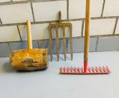 Gartenrechen,  Grabgabel,    Holzschlegel,  (Upcycling)