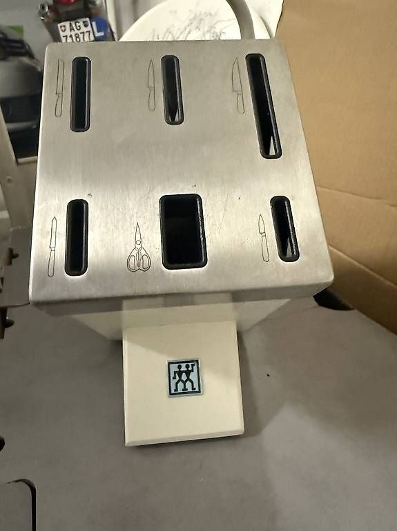Coltelli da cucina: Messerbehälter ZWILLING – Usato da Unterkulm venduto da lulfaca 2