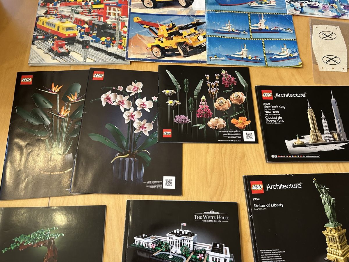 Lego Kit di costruzioni: LEGO diverse Baupläne plus Planwagenabdekung – Usato da Muri AG venduto da DeLorean-DMC12 2