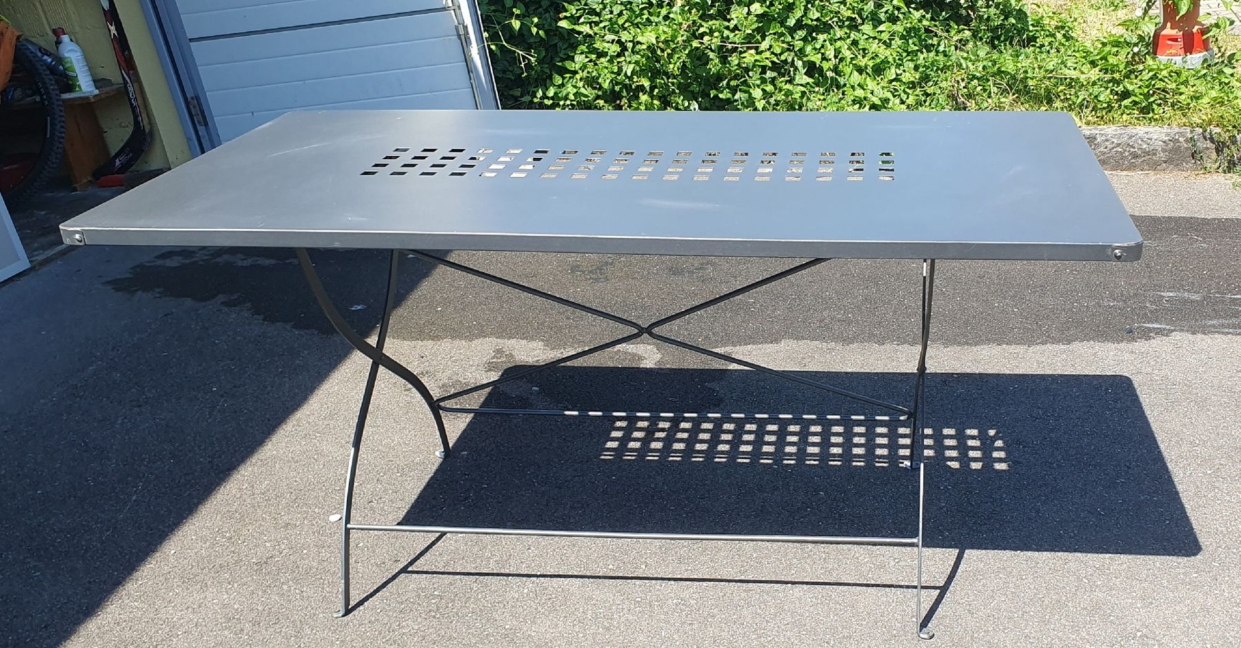 Micasa Tische: Hübscher Gartentisch – Gebraucht aus Muttenz von wer_q9jb 2