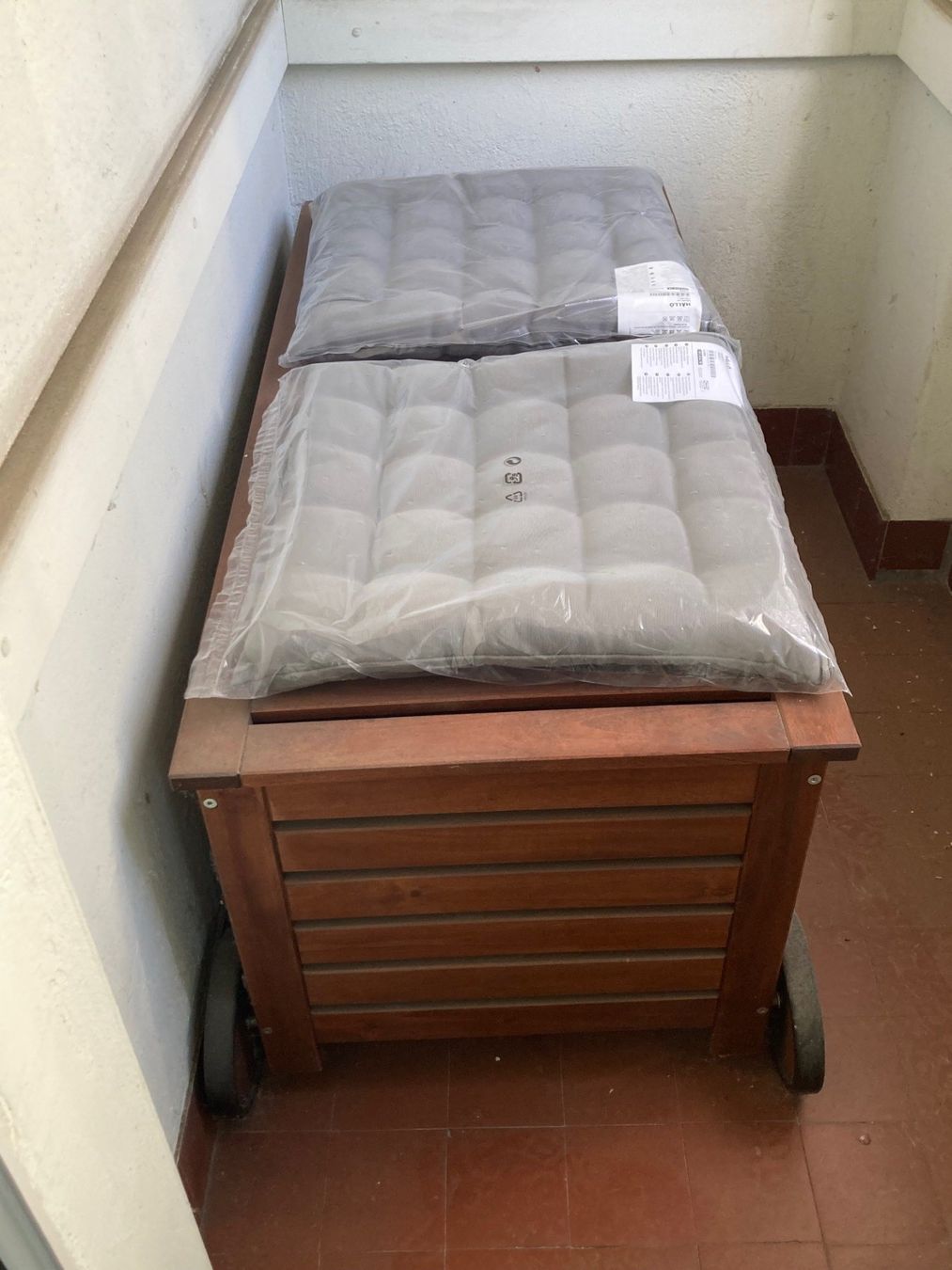 Gartentruhe Ikea Holz 120 x 57 x 55 cm (Gebraucht) in Zürich für CHF 75 – nur Abholung auf Ricardo kaufen
