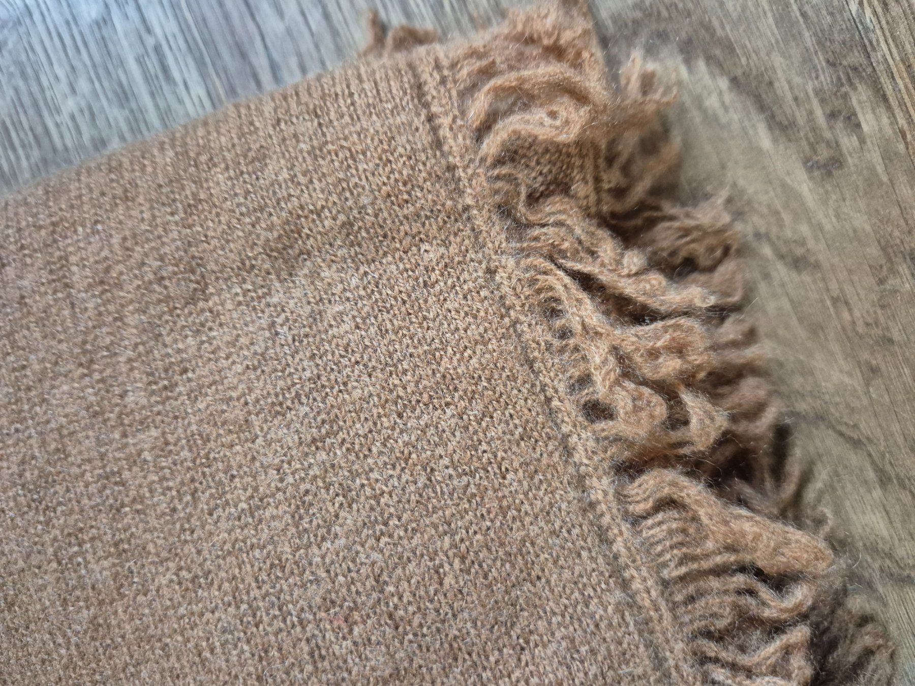 Foulard & Sciarpe: Light brown cashmere scarf – Usato da Zürich venduto da monadiederich 3