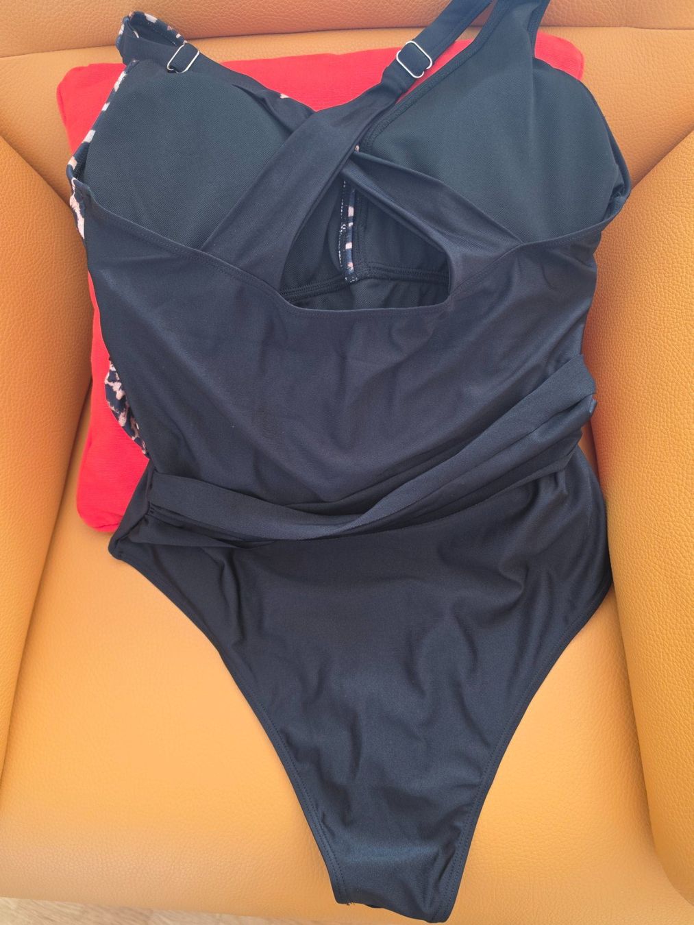 Badekleider & Bikinis: Badeanzug , Fabrikneu XL – Neu (gemäss Beschreibung) aus Zufikon von manifesto 1