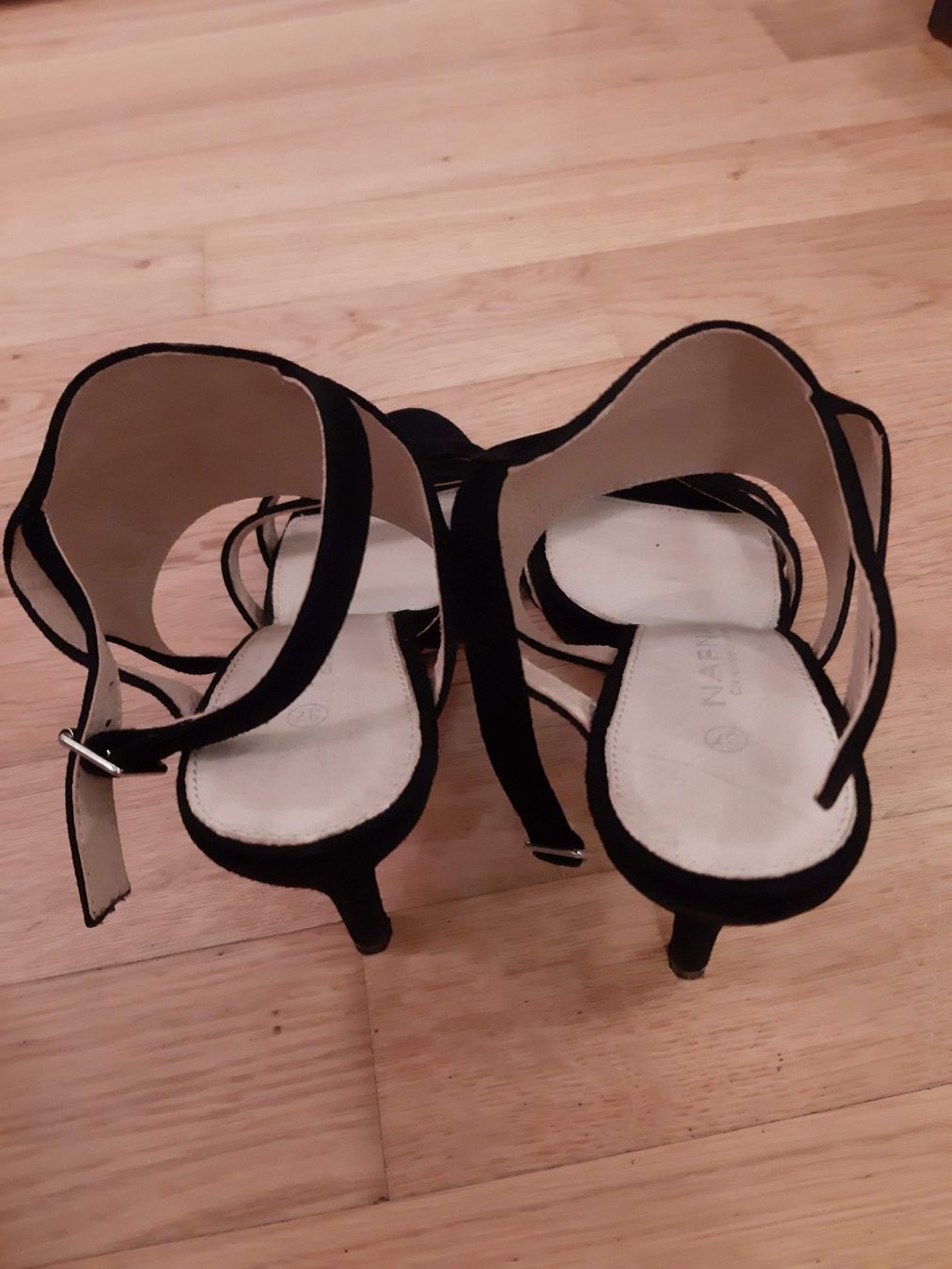 Nafnaf Damenschuhe: Naf Naf Sandale mit Absatz Gr. 37 – Neu (gemäss Beschreibung) aus Glattpark(Opfikon) von Anastasiad 3