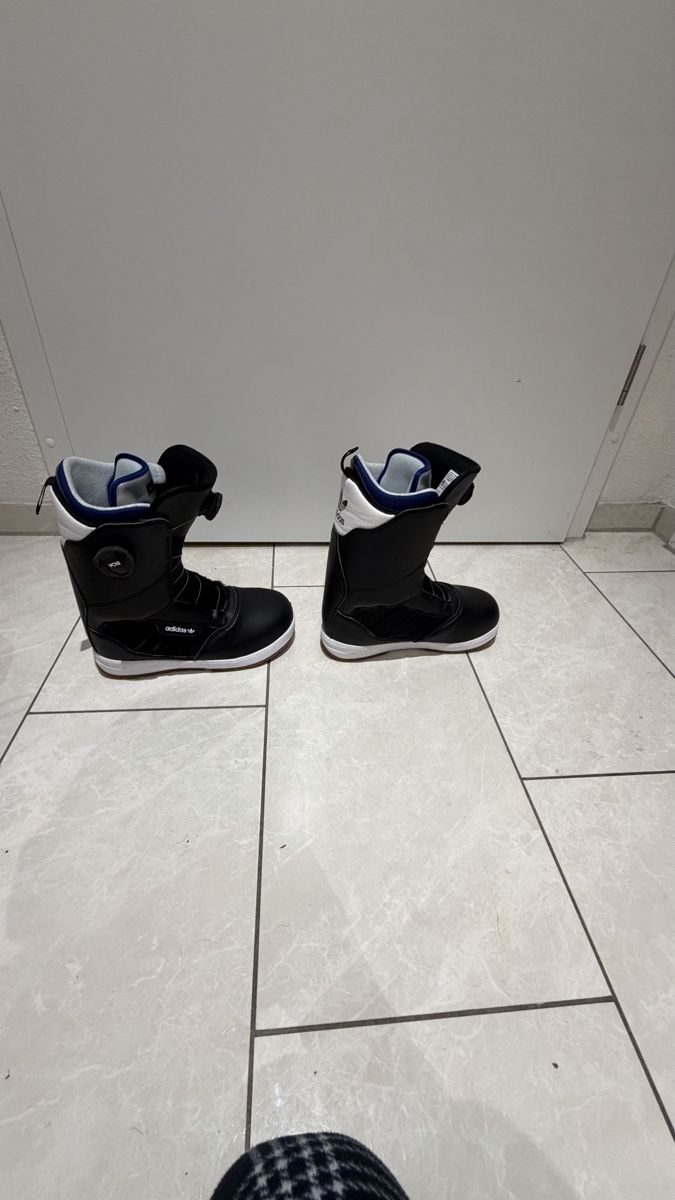 Boards: Adidas snowboard boots  – Gebraucht aus Zürich von put_yyy2 1