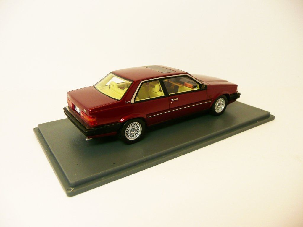 Volvo Modellini d'auto: Volvo 780 Bertone – Nuovo e nell'imballaggio originale da Flawil venduto da Imperiosud 3