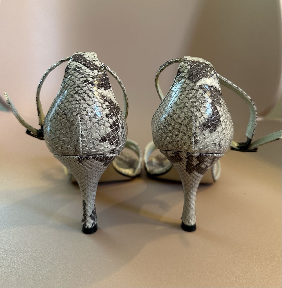 Scarpe da donna: Sandalen, Alberto Zago, Python/rot, Grösse 39 – Nuovo (secondo la descrizione) da Oberwil BL venduto da orsay 3