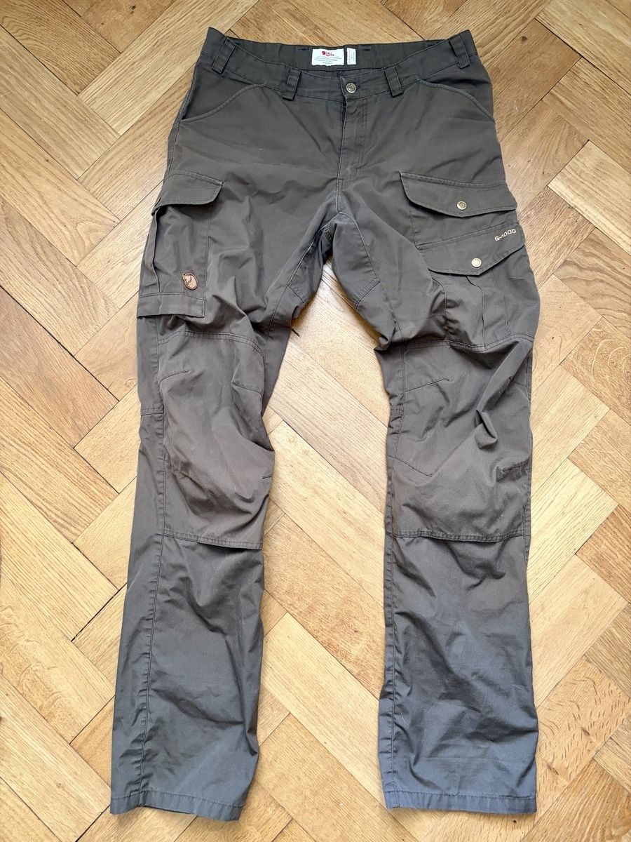 Fjällräven Pantaloni: Hose Fjällräven Barents Pro Dark Olive – Usato da Basel venduto da Konix