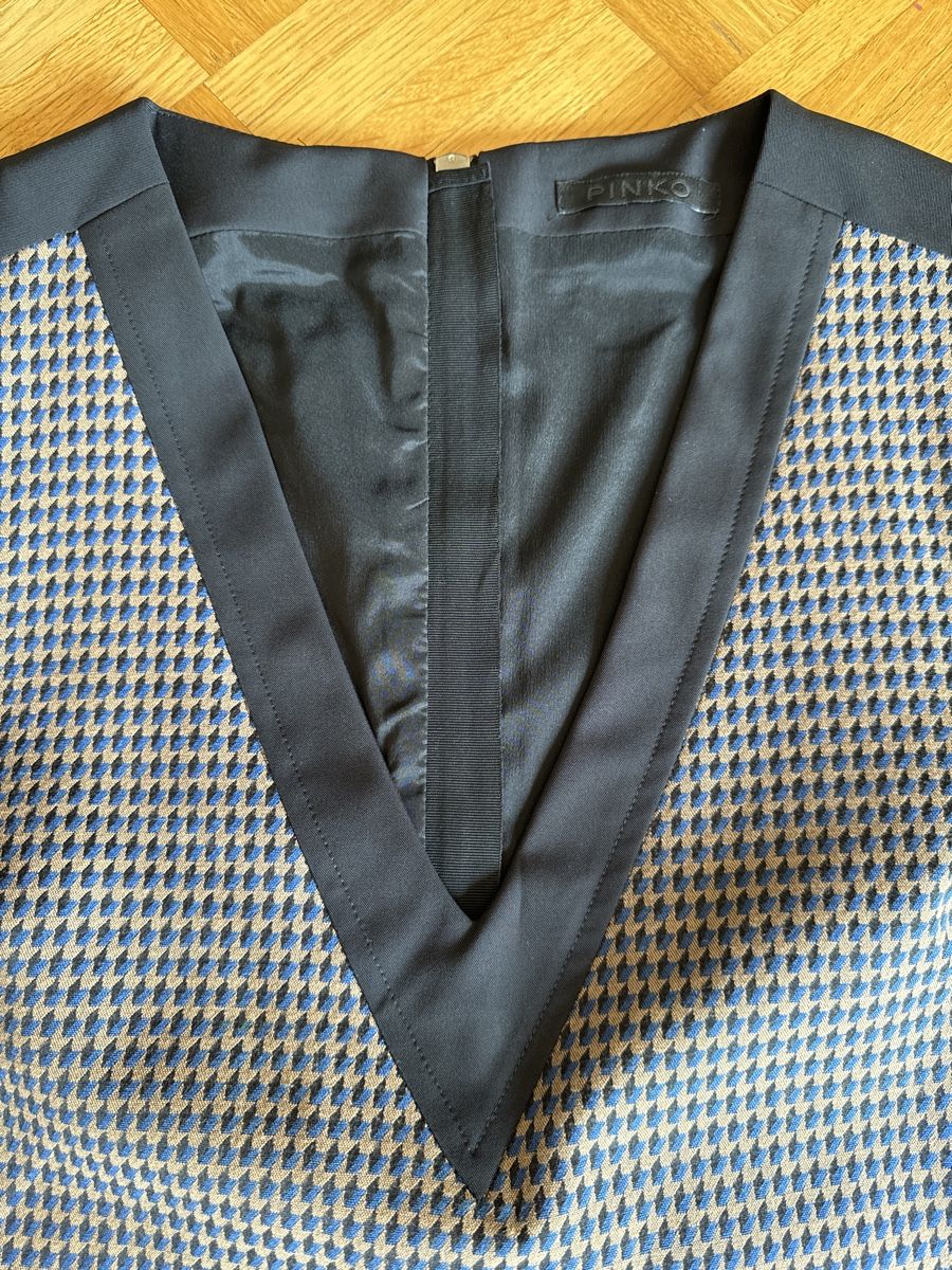 Pinko Vestiti: PINKO Shift Dress Size 36DE – Usato da Fällanden venduto da emilyeheim 1