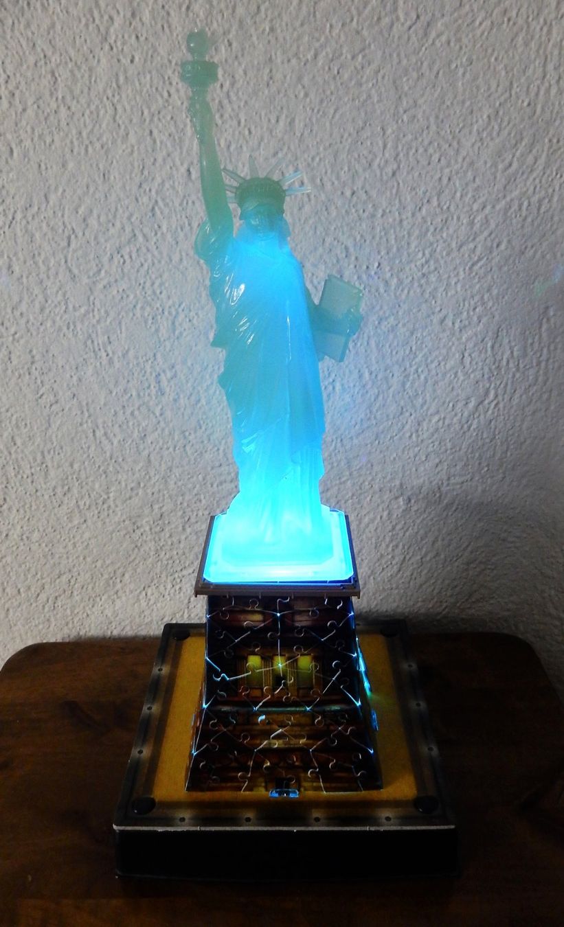 Ravensburger Puzzle: **Puzzle 3D Freiheitsstatue, leuchtend, ein Hingucker** – Usato da zürich venduto da Heidiho1