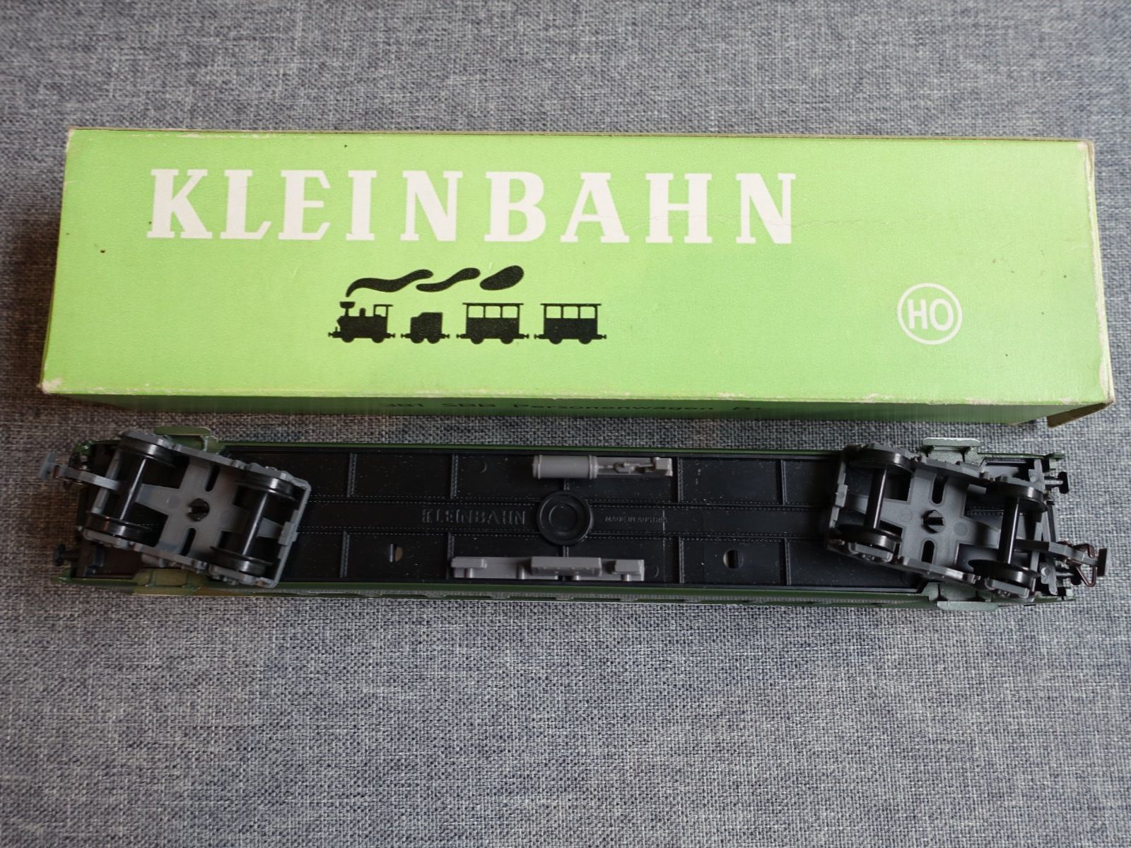 Kleinbahn Modellini di ferrovie: KLEINBAHN No. 381 SBB/CFF Einheitswagen 2. Klasse – Usato da Wallbach venduto da Sarrows 3