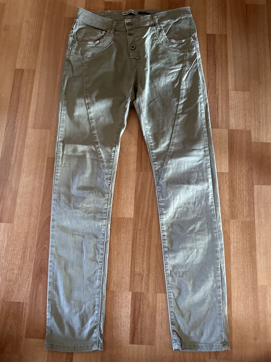 Please Jeans Pantaloni: Please Hose, Khaki, Gr. XS einf. Bundweite 36cm – Usato da Wald AR venduto da Jakusi95