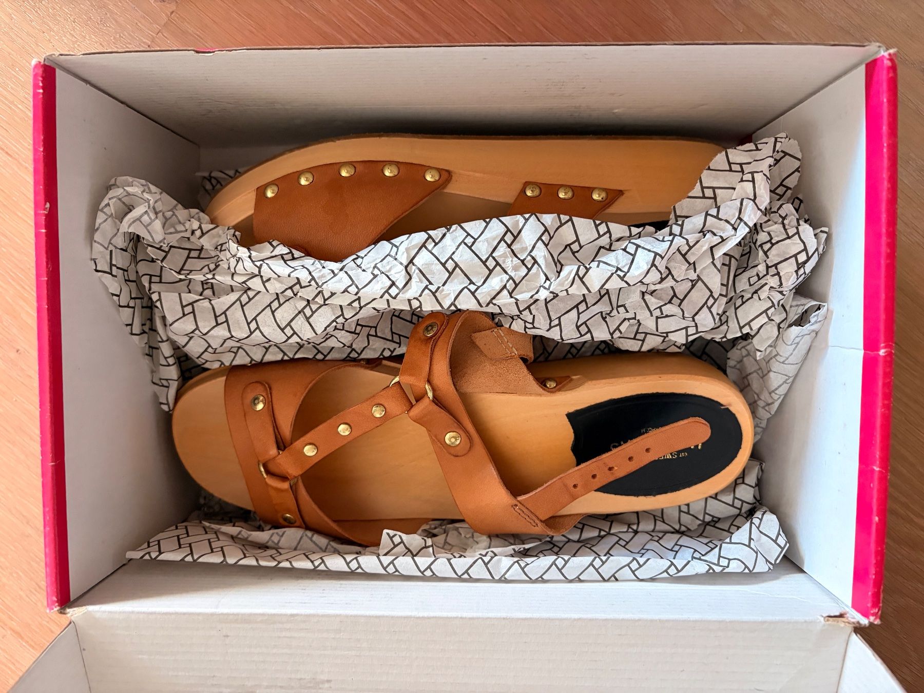 Damenschuhe: Swedish Hasbeens: womens clogs size 40. Worn once. – Neu und originalverpackt aus Meilen von SimoneAndTheKids 1