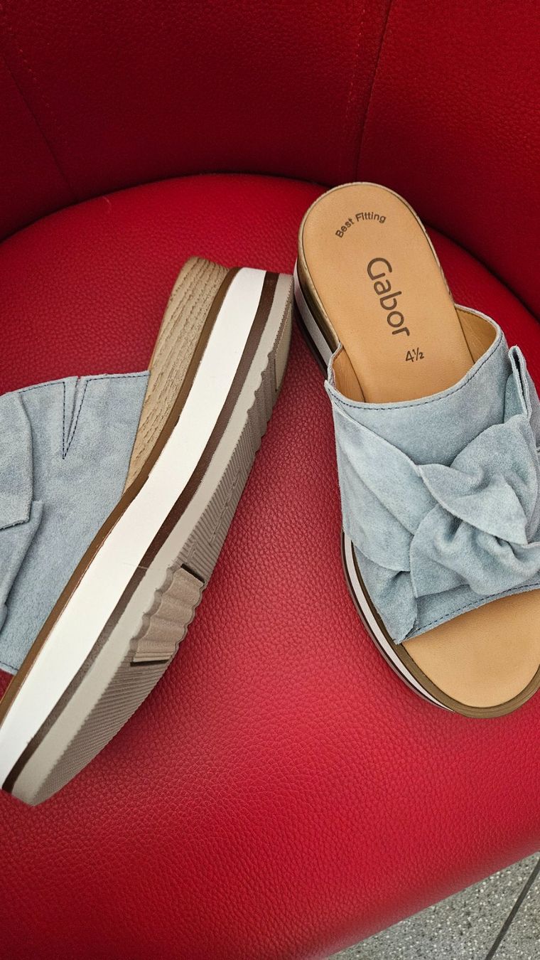 Gabor Chaussures femmes: Sommerschuhe/Pantoletten Gabor – D'occasion à Boniswil par insideBoutique 2