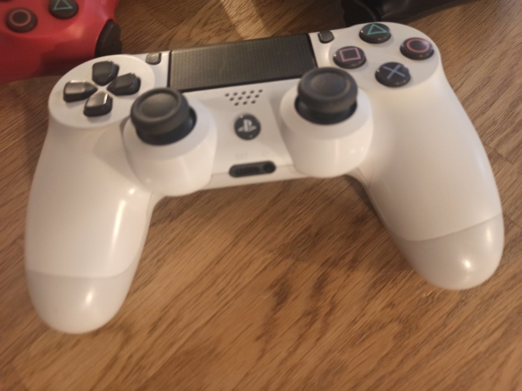 Controller: 3 x Original Controller PS4 Wireless DualShock 4 V2 DEF – Gebraucht aus Oberweningen von mar_87mx 5