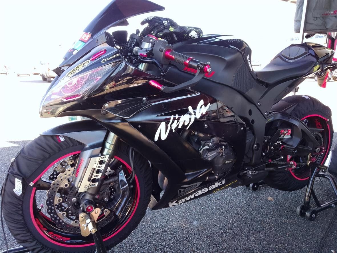 Kawasaki Strada: Kawasaki ZX10R ABS – Usato da Mägenwil venduto da panthera57