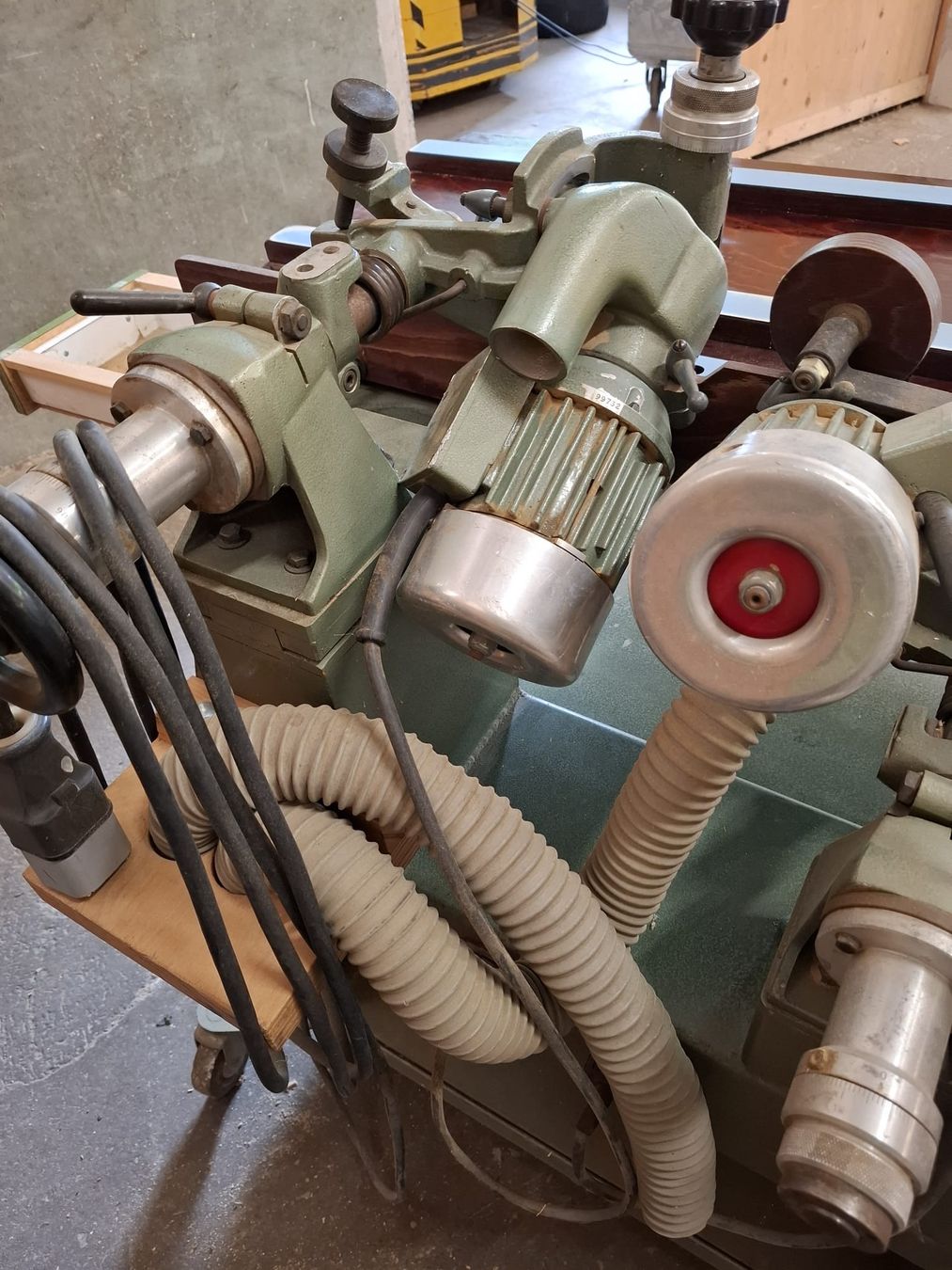 Tutte le macchine: Fräsmaschine – Usato da Lichtensteig venduto da Tigi1000 3