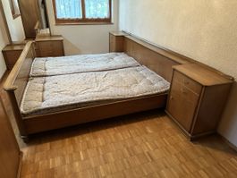 Schlafzimmer bett spiegel kleider schrank