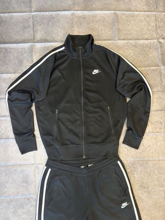 Nike Tracksuit black size S jacket good condition