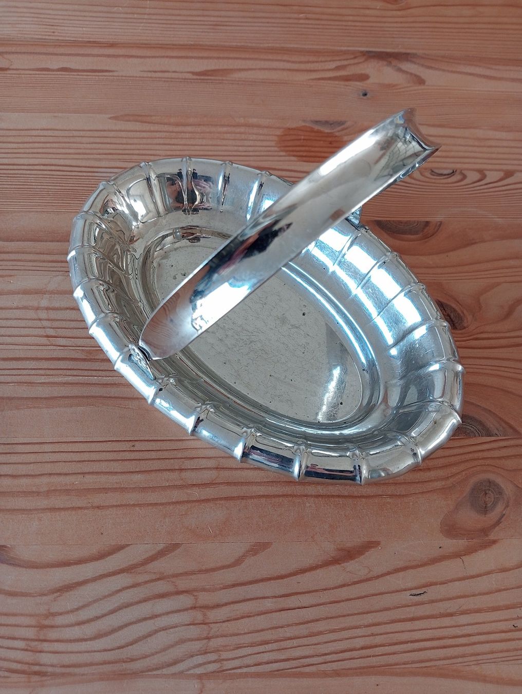 Servierplatten: Serviertablet mit Henkel, Vintage Platte – Gebraucht aus St.Niklausen LU von Wirdbereitsverwendet 2