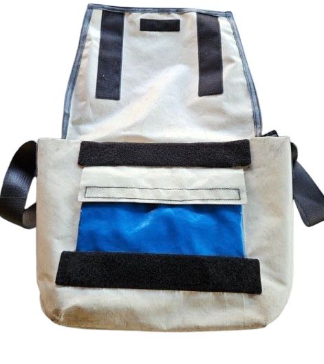 Freitag Taschen: Freitag Umhangtasche – Gebraucht aus Zürich von laribuechel 2