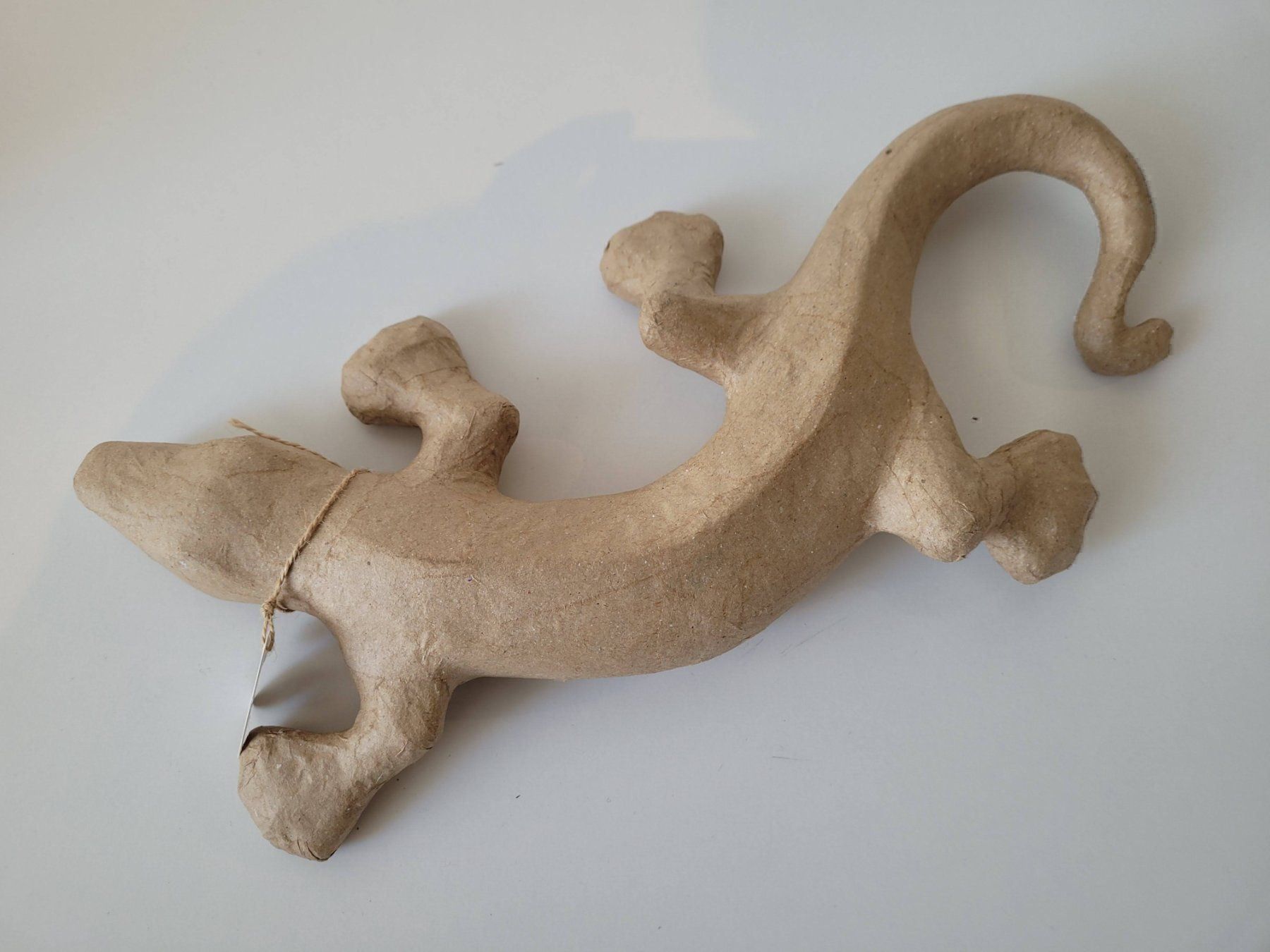 Statuette: Echse aus Pappmaschée zum Bemalen – Nuovo (secondo la descrizione) da Herrliberg venduto da Jummi