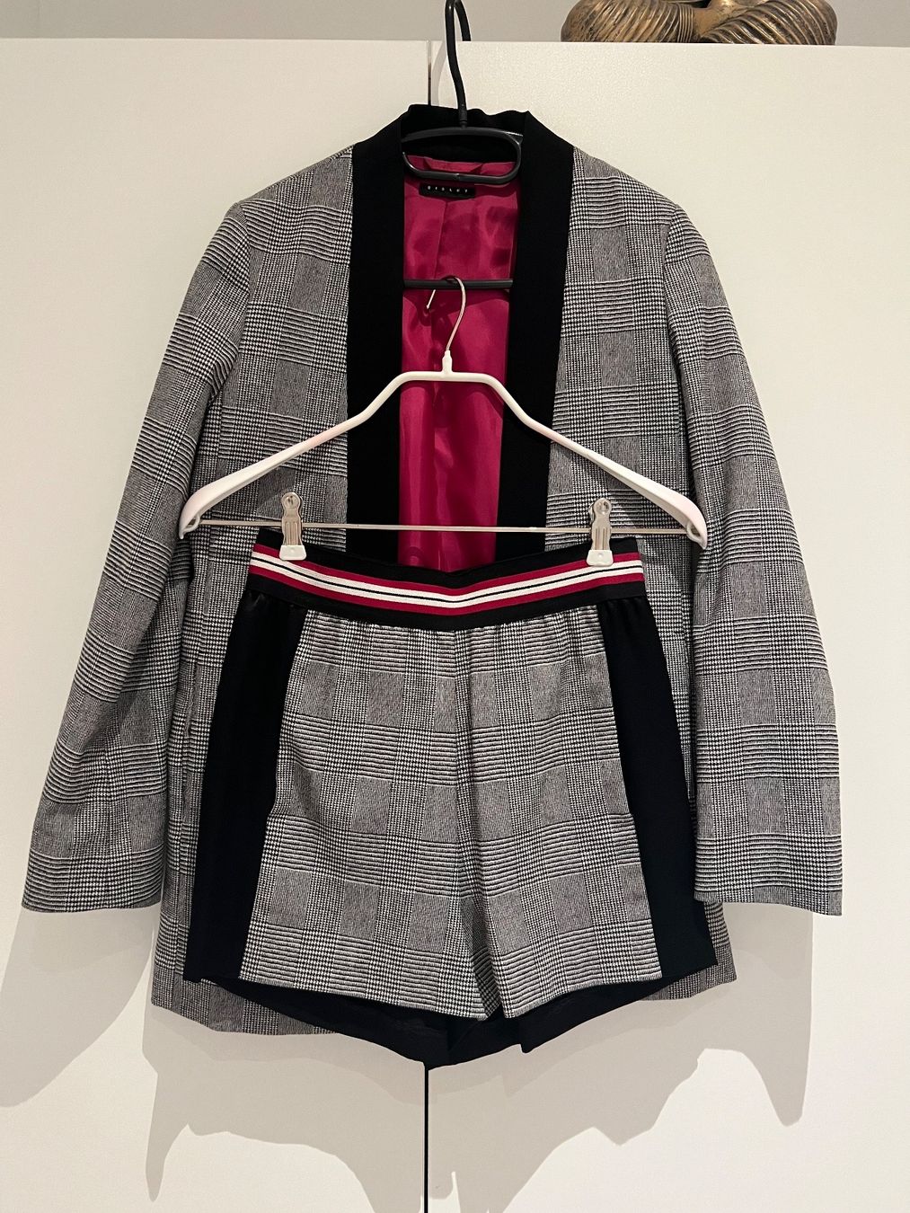 Sisley Vestiti: Set Blazer und Hose – Nuovo (secondo la descrizione) da Dübendorf venduto da fadrinli