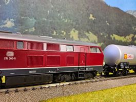 Roco __ 4 tlg. Güterzug __ Diesellokomotive BR 215 __ HO DC