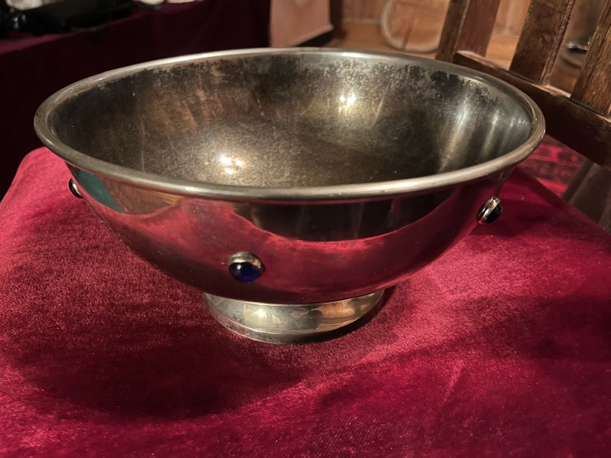 Coupes: Silberne Schale mit blauen Steinen – D'occasion à Urnäsch par schneewittli.