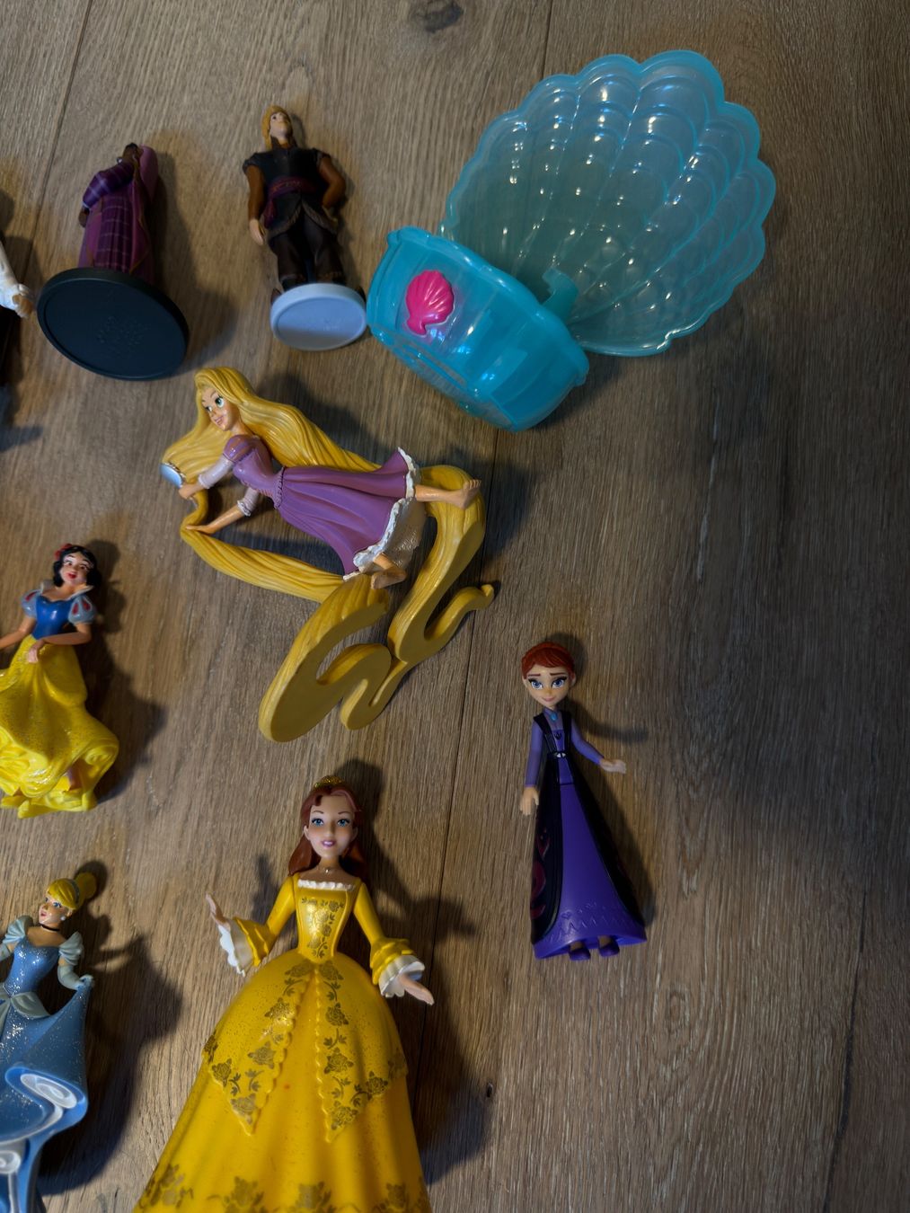 Disney Statuette: Disney figurine bundle, great for spring collecting! – Usato da Bernex venduto da Oma44 4