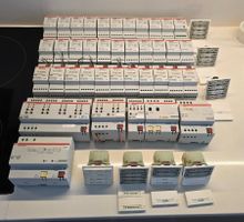 Diverses KNX Material ABB und Feller (ganzes LOT 46-teilig)