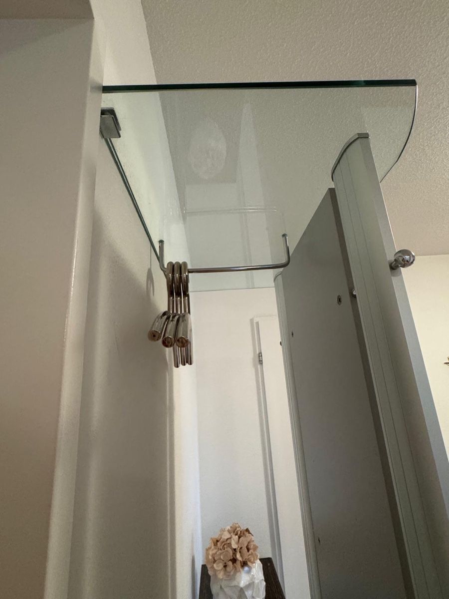 Garderobe: Wand-Garderobe – Gebraucht aus Baar von Lackey7 3