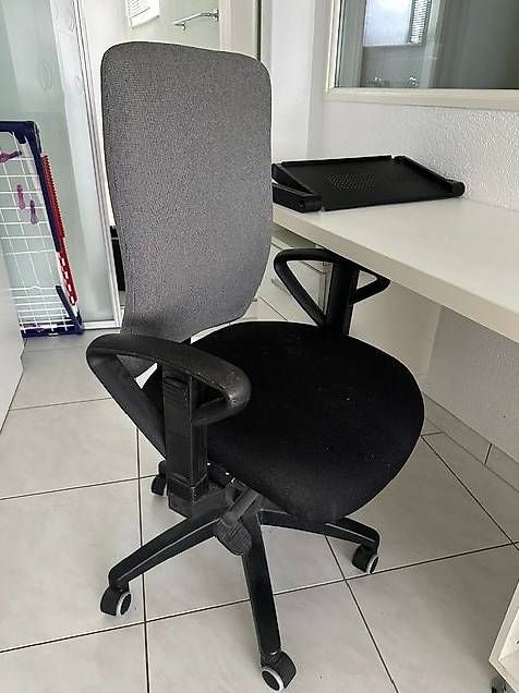 Rollstühle: Bürostuhl – Gebraucht aus Wettswil von car_2j6z